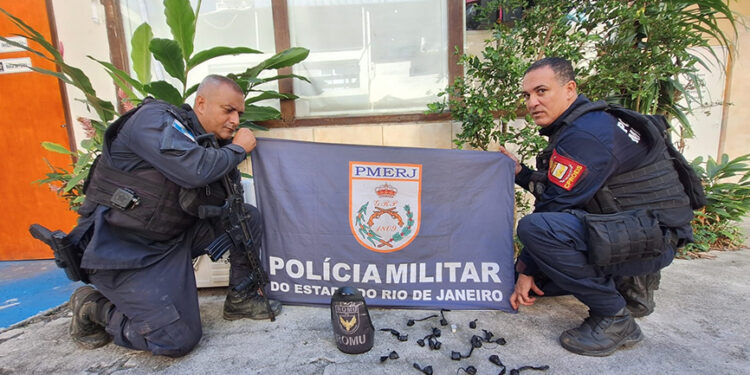 Todo o material apreendido com o suspeito foi encaminhado para a 132ª DP de Arraial do Cabo. Divulgação