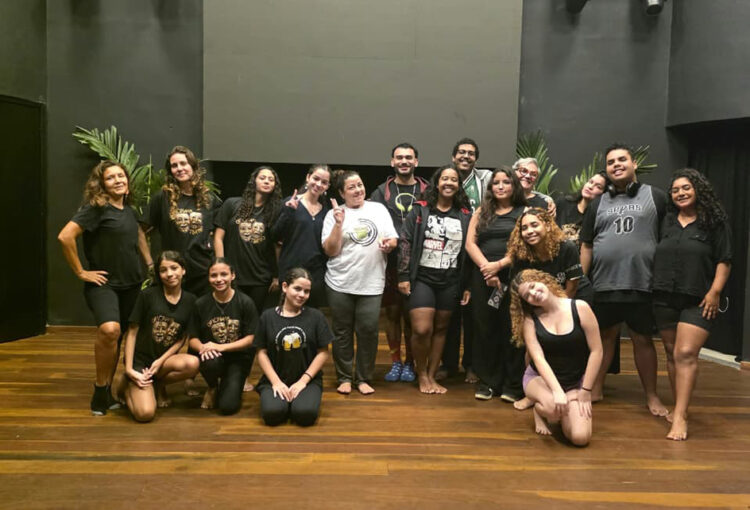 Projeto Tecendo Talentos oferece oportunidade de aprendizado e expressão artística para crianças e adultos. Foto: Divulgação
